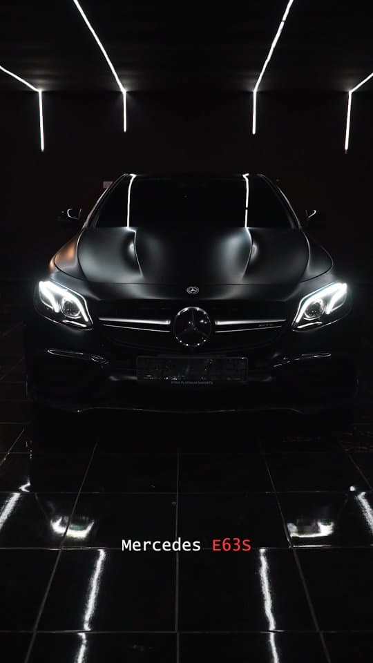 KYRA Customs — Mercedes E63 S matte black reel